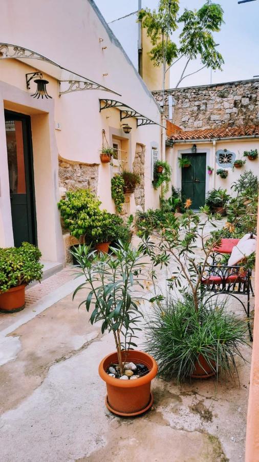 La Casetta Al Centro Di Olbia Kültér fotó