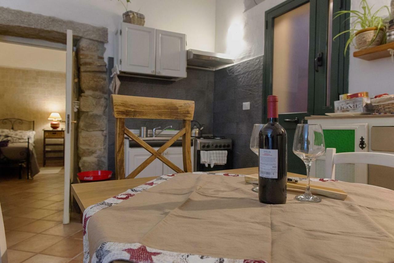 La Casetta Al Centro Di Olbia Kültér fotó