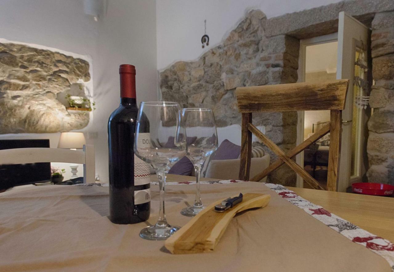 La Casetta Al Centro Di Olbia Kültér fotó